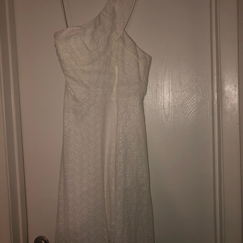 Elegant White One-Shoulder Dress
